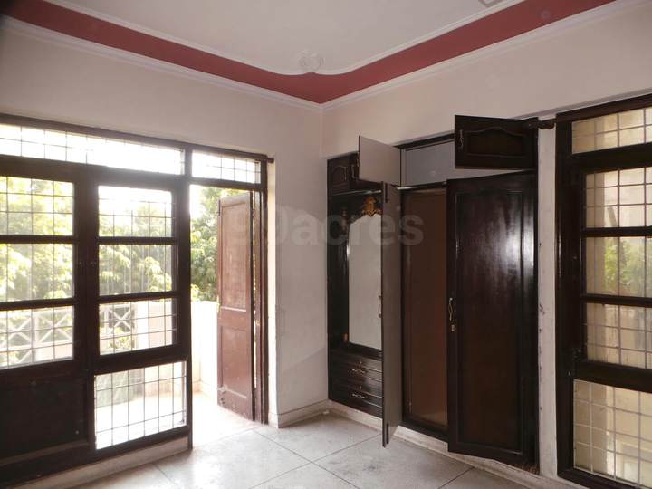 Show flat — Ansal Sushant Apartments