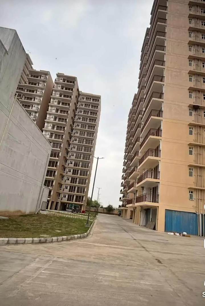 Facilities — Breez Global Heights 89