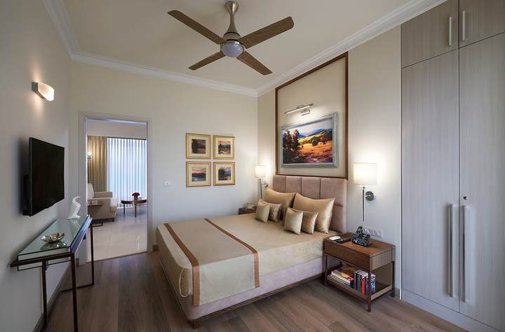 Show flat — Central Park Flower Valley Flamingo Floors