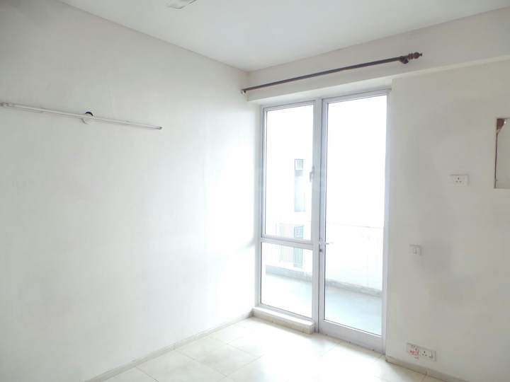Show flat — Central Park Resorts