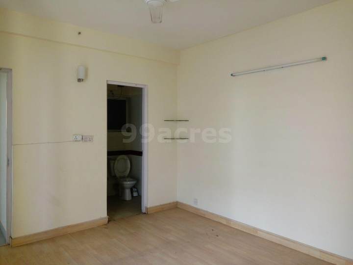 Show flat — DLF Belvedere Park