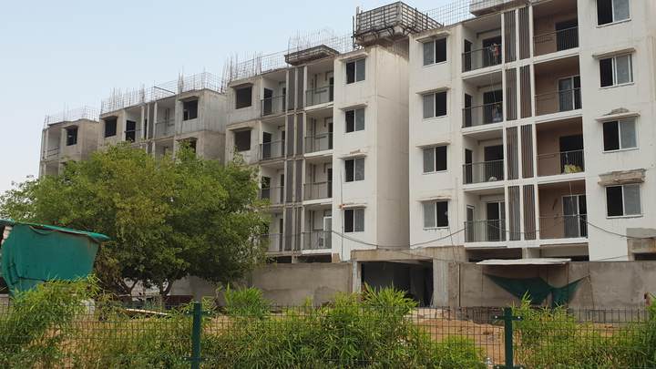 Construction progress — DLF Gardencity Enclave