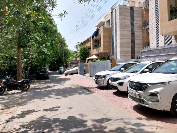 Facilities — DLF Phase 1 Ultra Luxury Builder Floors