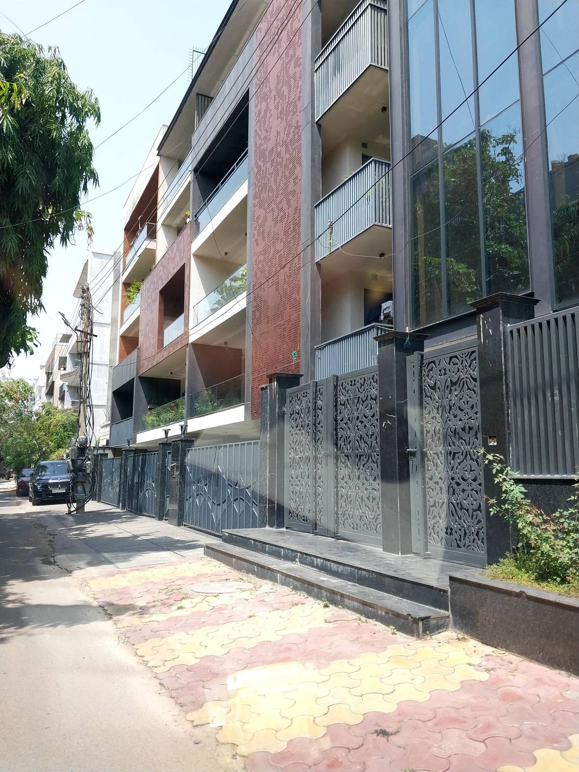 DLF Phase 1 Ultra Luxury Builder Floors — elevation