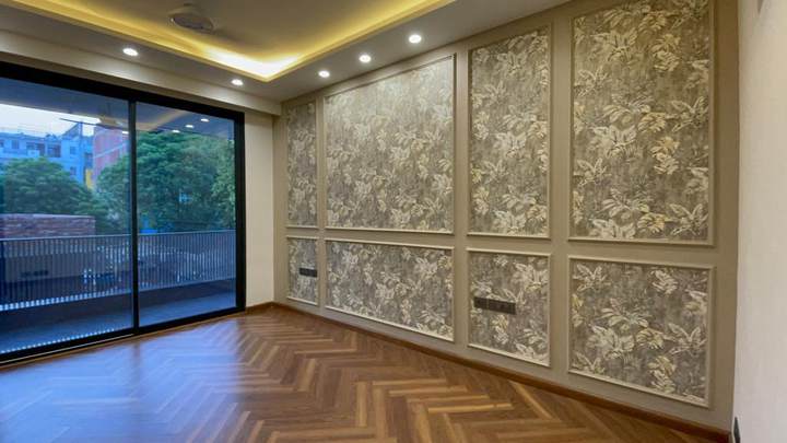 Show flat — DLF Phase 1 Ultra Luxury Builder Floors