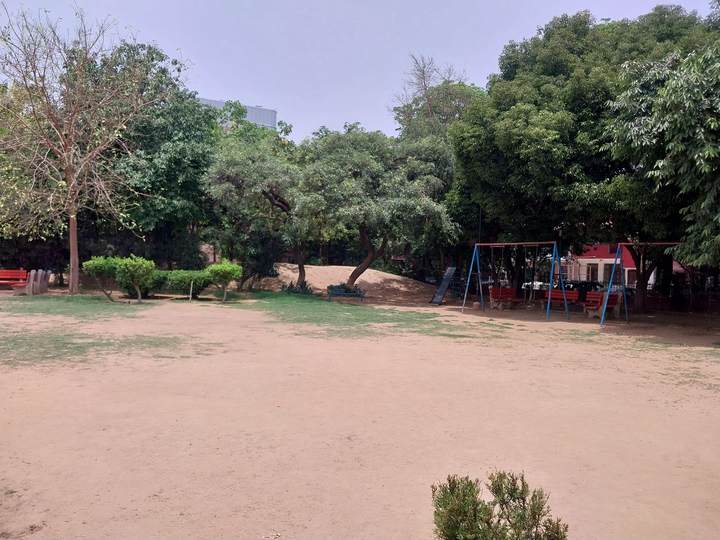 Facilities — DLF Pink Town House