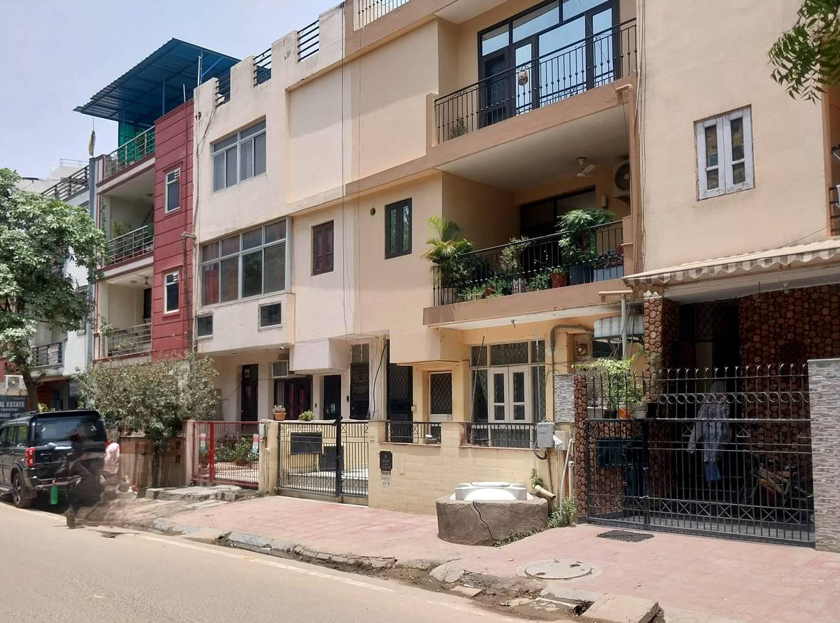 DLF Pink Town House — elevation