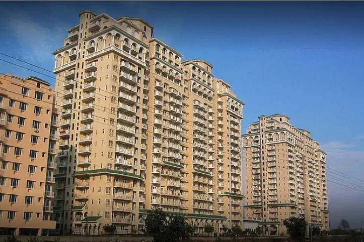 DLF Regent House — elevation