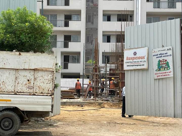 Construction progress — DLF Siris Floors