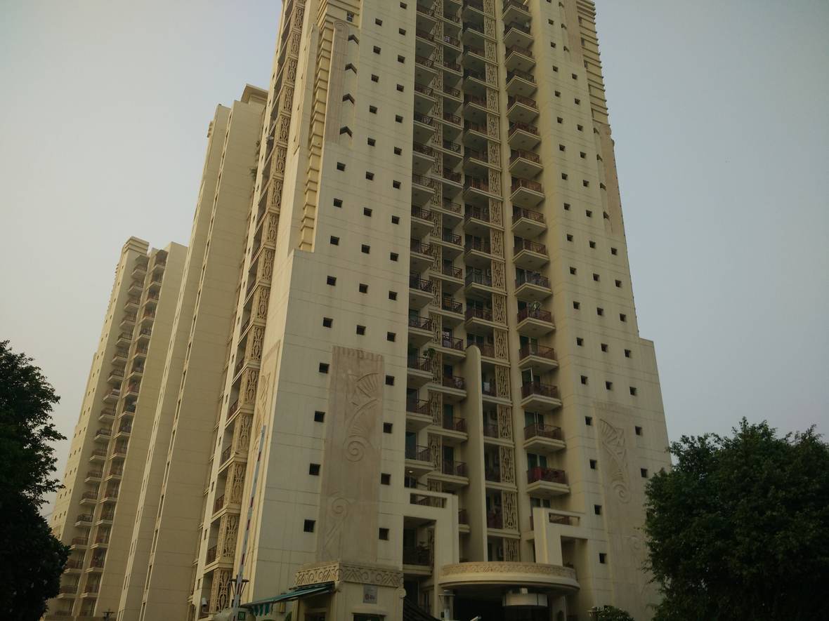 DLF The Summit — elevation