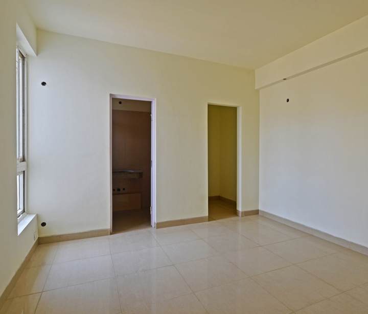Show flat — Emaar MGF Emerald Estate