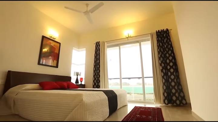 Show flat — Emaar MGF Emerald Floors Select