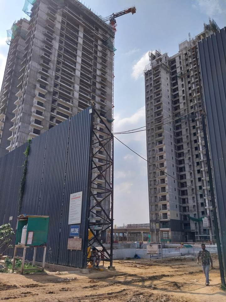 Construction progress — Emaar Urban Oasis