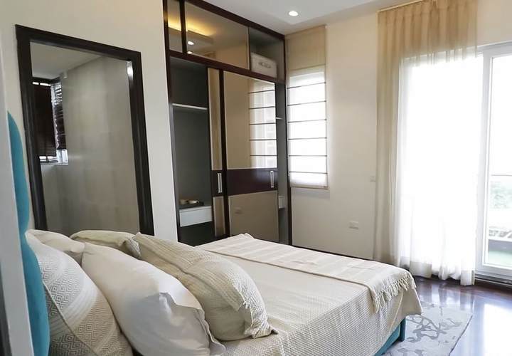Show flat — Microtek Greenburg