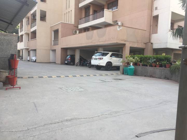 Facilities — Navketan Apartment