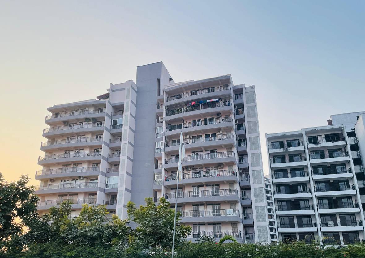 Pareena Express Heights — elevation