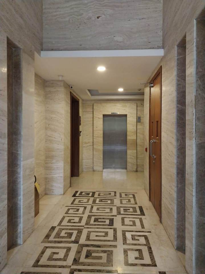 Show flat — Puri Diplomatic Greens