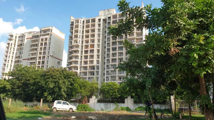 Construction progress — Raheja Navodaya