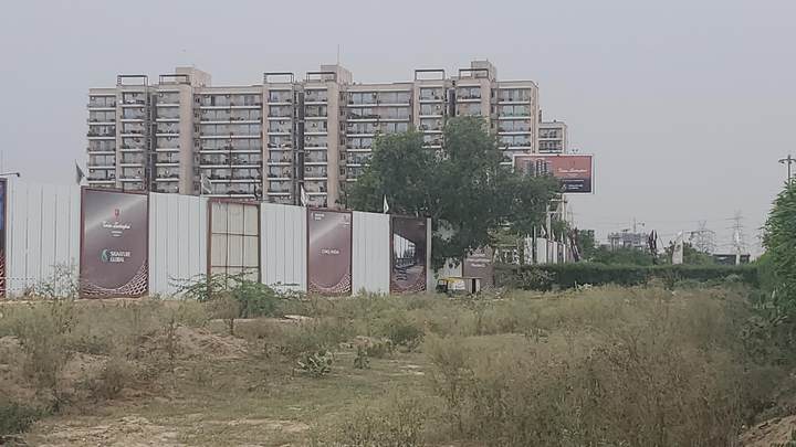 Construction progress — Signature Tonino Lamborghini Residences