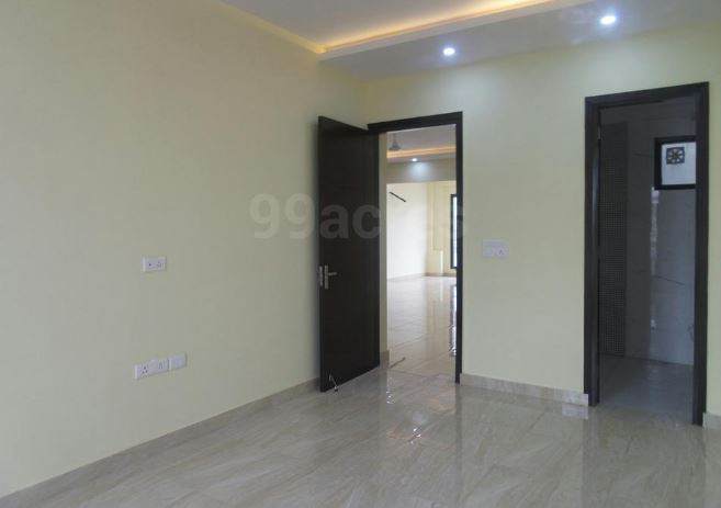 Show flat — SS Aaron Ville