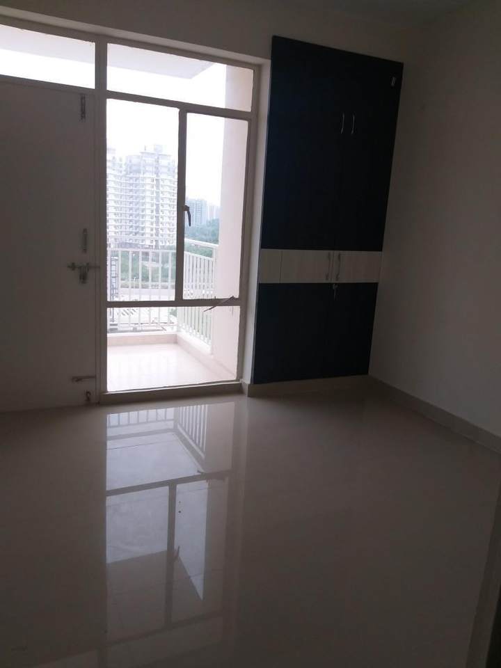 Show flat — Suncity Avenue 102