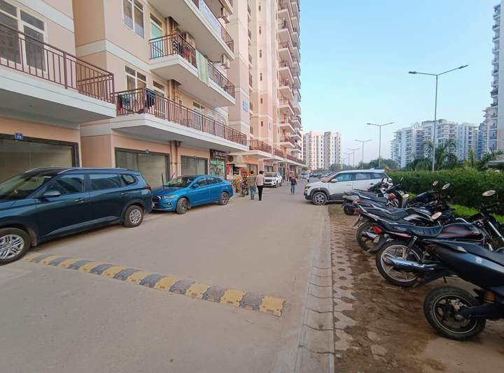 Facilities — Suncity Avenue 76