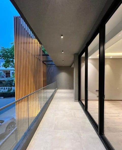 Show flat — Sushant Lok 1 Builder Floors